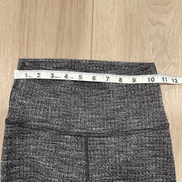 Lululemon 28” Wunder Under HR Tight LW5AXCS Black Gray Tweed Size 4 - Picture 2 of 7